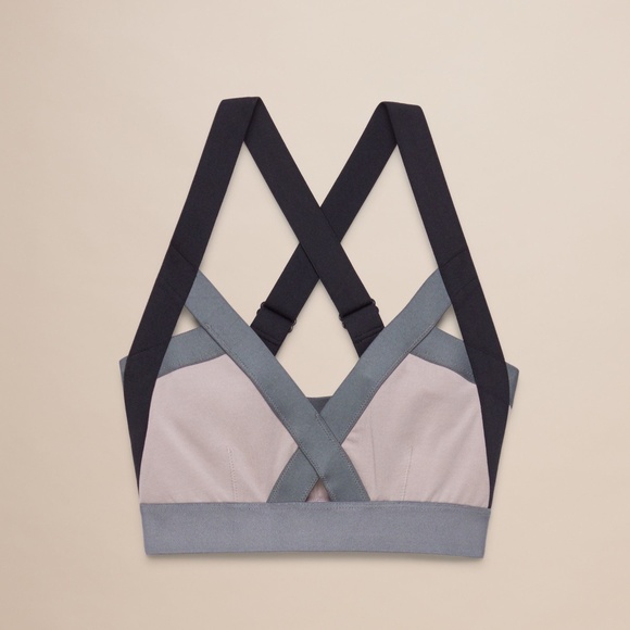 Aritzia Other - Community RASA BRA TOP Aritzia black gray sports
